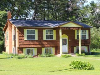 39 Carriage Hill Rd, Brattleboro, VT 05301-6191