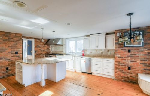 502 Van Beuren Rd, Morristown NJ  07960-6458 exterior