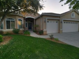 8659 Richelle Ave, Fresno, CA 93720-5316