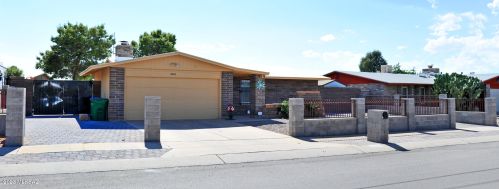 3651 Horizon Hills Dr, Tucson, AZ 85741-2701
