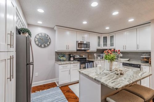 3211 Lake Pine Way, Tarpon Springs, FL 34688-6426