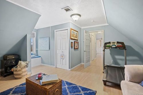 4 Fountayne Ct, Washingtonville NY  10992-1001 exterior