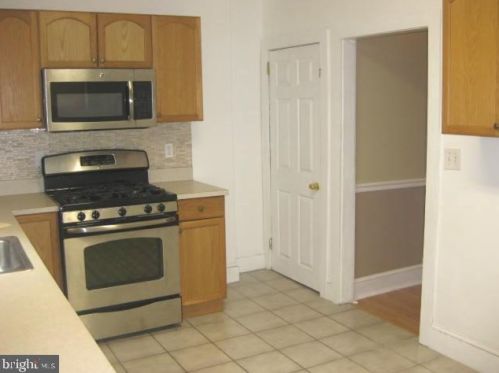 802 Hunter St, Gloucester NJ  08030-2025 exterior