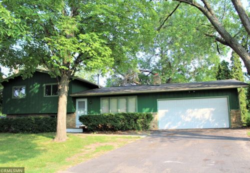7924 Brunswick Ct, Minneapolis, MN 55443-2051