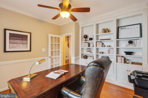 8701 Lords View Loop, Gainesville VA  20155-5806 exterior