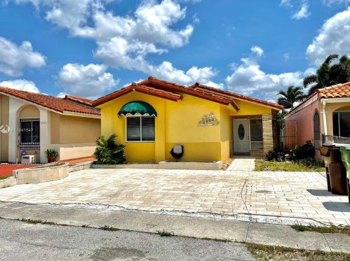 2860 75th St, Hialeah, FL 33018-5323