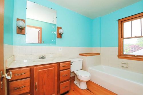 424 Service Ave, Hermitage PA  16146-3112 exterior