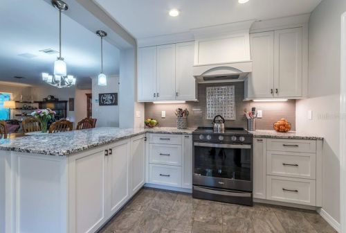 7050 Mandy Ln, New Port Richey, FL 34652-1336