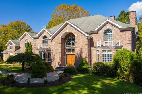 52 Heming Way, Stamford, CT 06903-1135