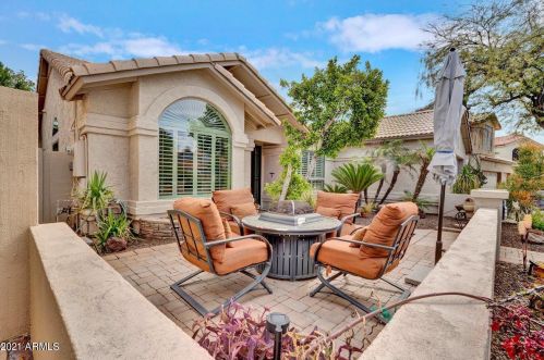 1924 Behrend Dr, Phoenix, AZ 85024-1240