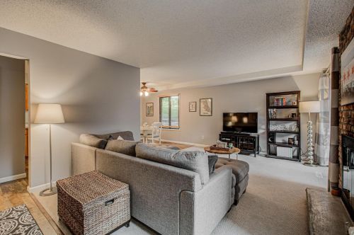 4617 Cedar Lake Rd, Minneapolis, MN 55416-3722