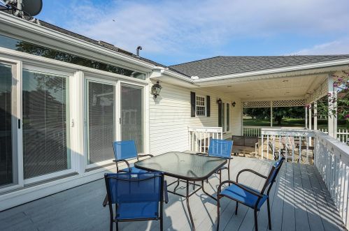 6850 Castlewood Dr, Carroll OH  43112-9786 exterior