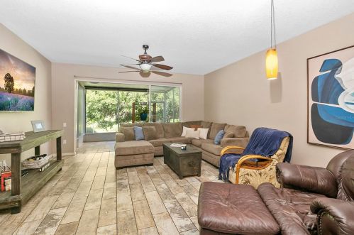 4603 Barnstead Dr, Riverview FL  33578-2115 exterior