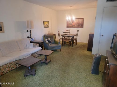 10644 Coggins Dr, Sun City, AZ 85351-3419