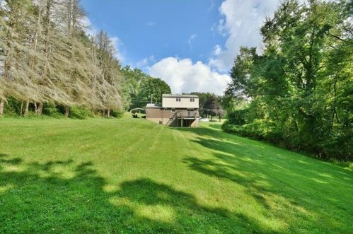231 Pine Cir, Gibsonia, PA 15044-8967