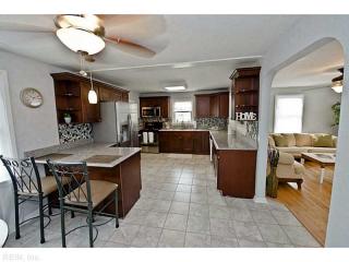 401 Beechwood Ave, Norfolk, VA 23505-1112