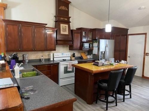 2734 Falling Tree Cir, Orlando, FL 32837-7064