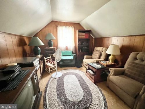 40 Baltusrol St, Trenton NJ 08690-1602 exterior