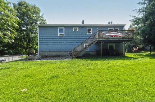 2 Behrle Dr, Ansonia CT  06401-2024 exterior