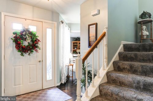 1046 Country Hill Dr, Harrisburg PA  17111-4655 exterior