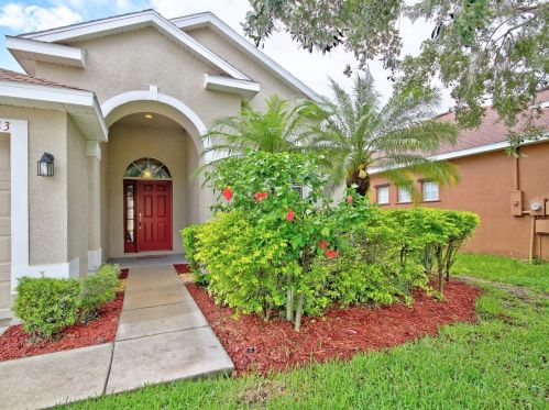 1813 Mira Lago Cir, Ruskin, FL 33570-3207