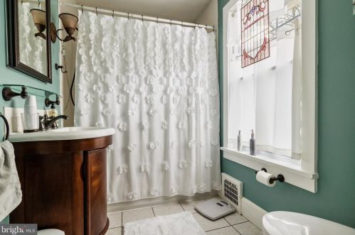 303 Mantua Ave, Wenonah NJ  08090-1836 exterior