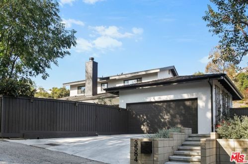 3584 Sepulveda, Van Nuys CA 91402-4305 exterior