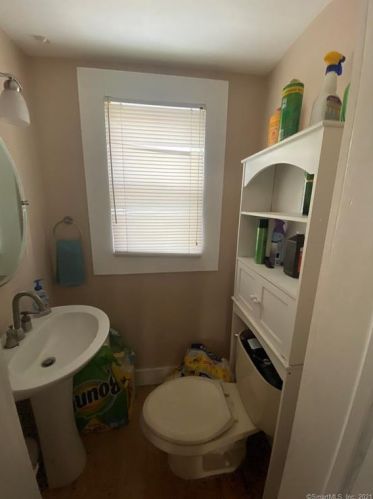 71 Newton Ave, Plainville CT  06062-2841 exterior