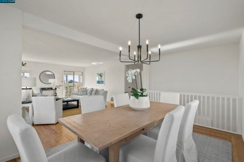 2965 Carlsen St, Oakland, CA 94602-3444