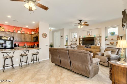 1586 Earl Dr, Casa Grande, AZ 85122-5612