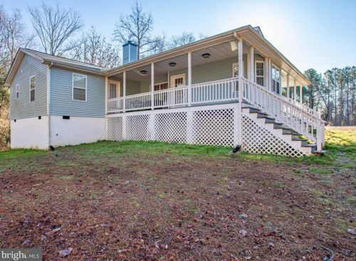 253 Weeks Rd, Montross, VA 22520-3433