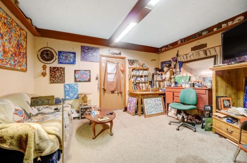 3264 Jackson Rd, Springfield, OH 45502-7929