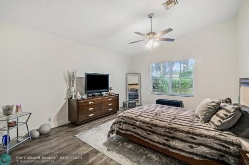 9796 Lemonwood Dr, Boynton Beach FL  33437-5452 exterior