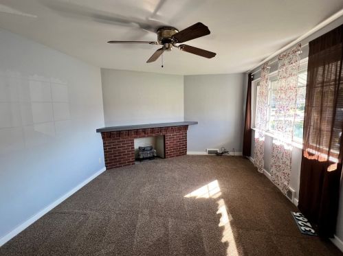 3265 Leechburg Rd, New Kensington PA  15068-2845 exterior