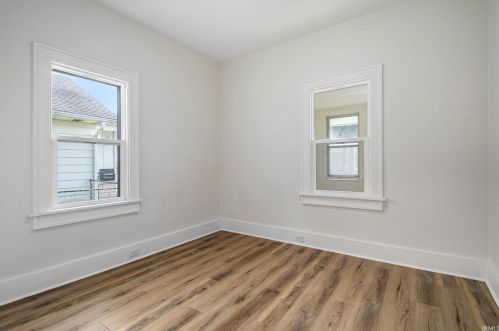 206 Meridian St, Mishawaka IN  46544-1673 exterior