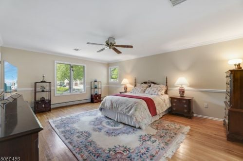 43 Mdw Blf Rd, Greystone Park NJ 07950-1951 exterior