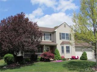 2145 Fieldview Dr, Nazareth, PA 18064-8409