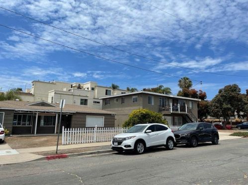 4428-44 Gresham St, San Diego, CA 92109-9202