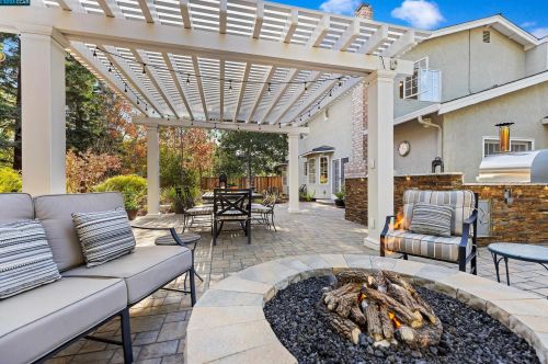 300 Camaritas Way, Danville CA  94526-5439 exterior