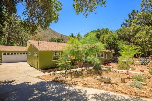 15806 Calle Hermosa, Santa Clarita, CA 91390-4943