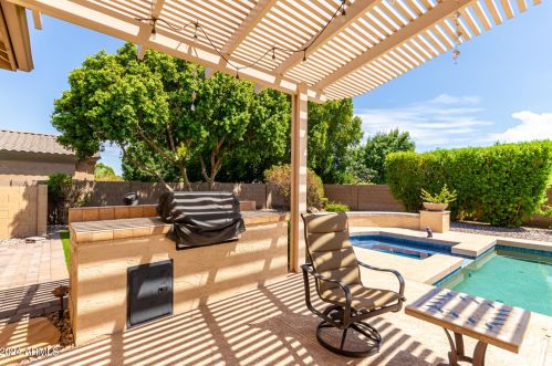 13227 Palo Verde Dr, Litchfield Park AZ  85340-7372 exterior
