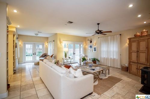 1 Cotswold Ln, Victoria TX 77904-1675 exterior