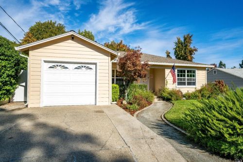 410 Luce Ave, Ukiah, CA 95482-5631