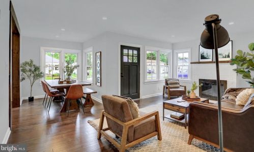 1053 Wayne Ave, Carlisle PA  17013-1640 exterior