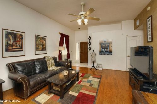 418 Covered Wagon Dr, Tucson, AZ 85704-6954