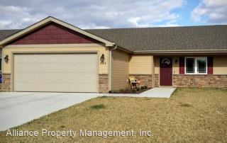 326 Highland Grove Dr, Manhattan KS  66503 exterior