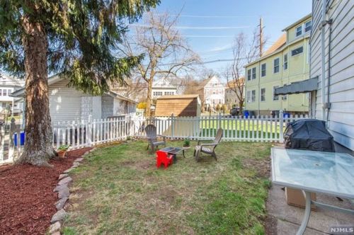 16 Beekman St, Bloomfield NJ 07003-3802 exterior