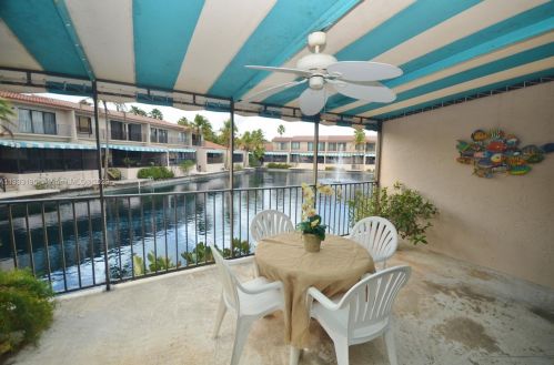 14528 Balgowan Rd, Hialeah FL  33016-6436 exterior