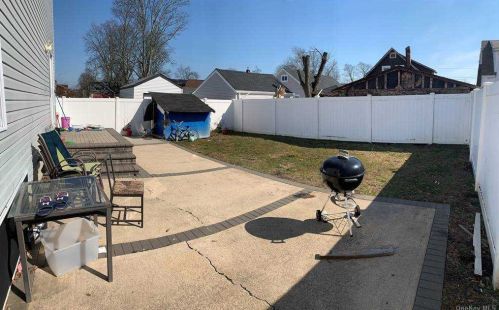 32 Allers Blvd, Roosevelt, NY 11575-2202