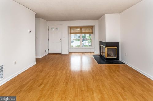 48 Drewes Ct, Lawrence Township NJ  08648-2634 exterior